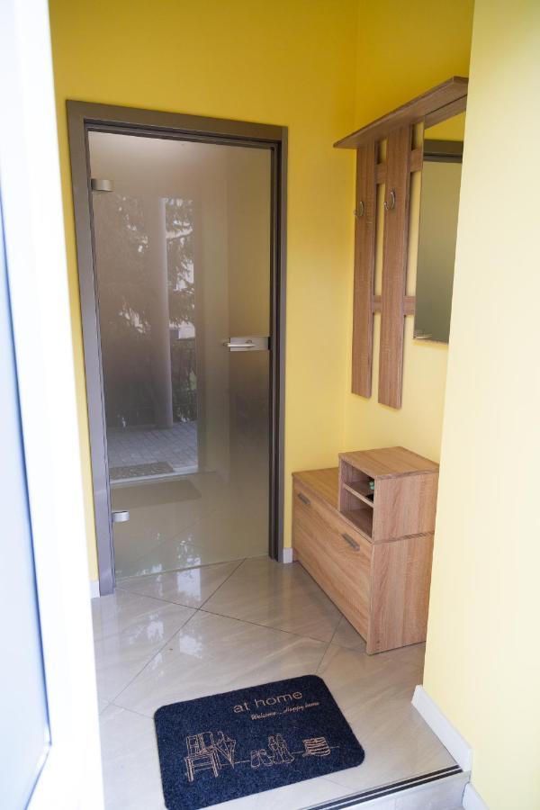 Apartament Przy Rynku Ostrowiec Swietokrzyski Bagian luar foto