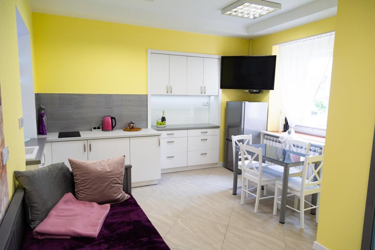 Apartament Przy Rynku Ostrowiec Swietokrzyski Bagian luar foto