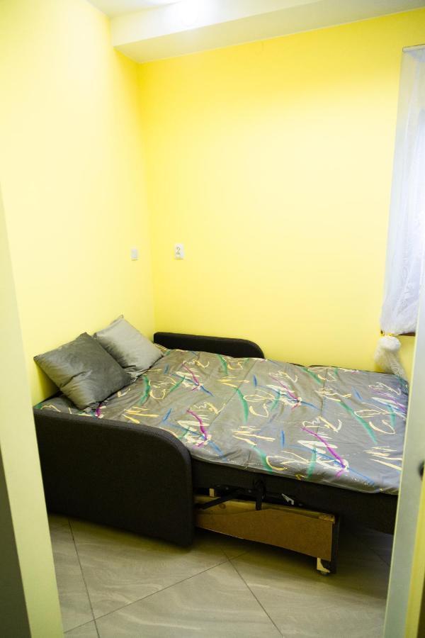 Apartament Przy Rynku Ostrowiec Swietokrzyski Bagian luar foto